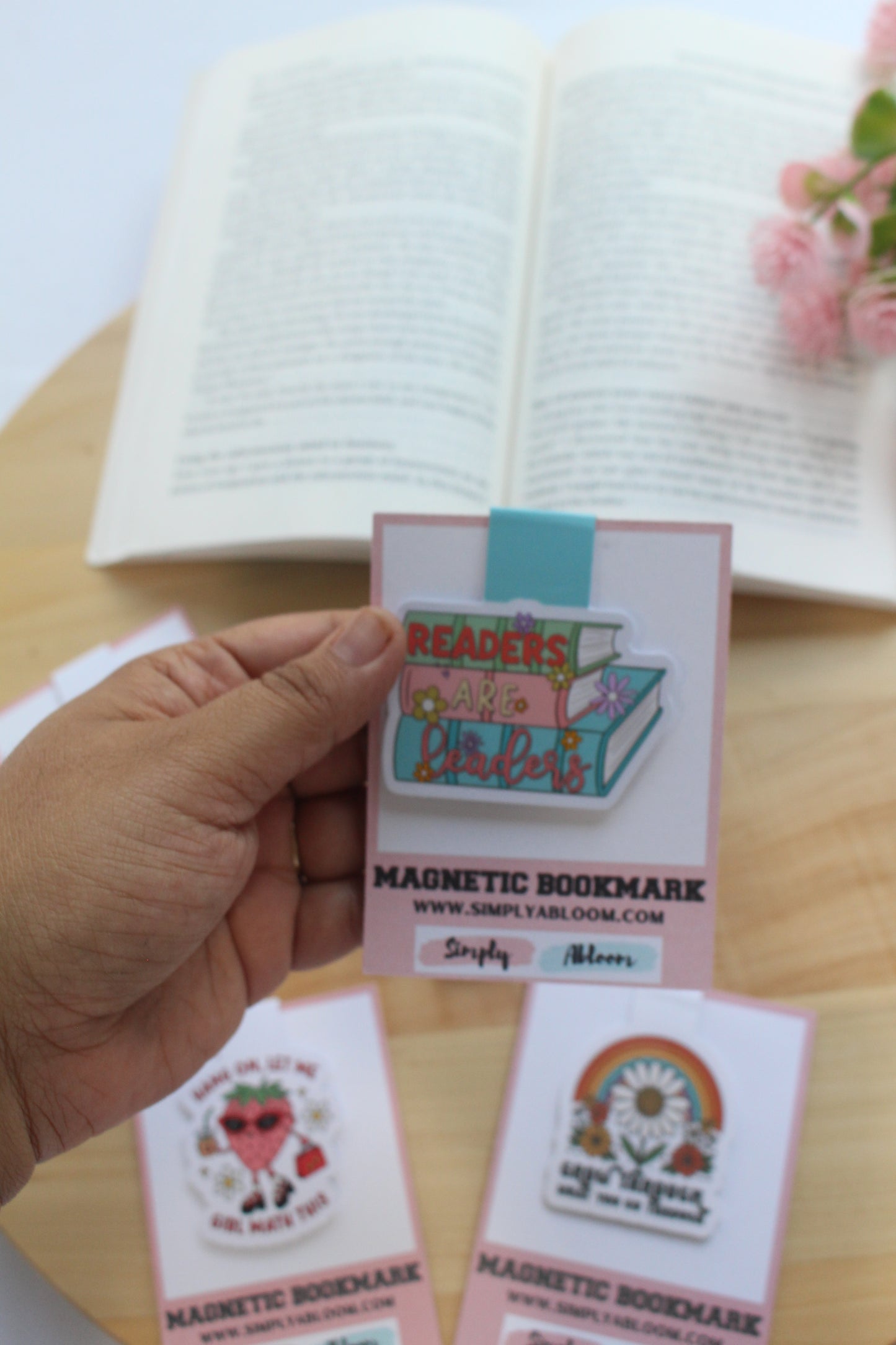 Readers Are Leaders Magnetic Bookmark